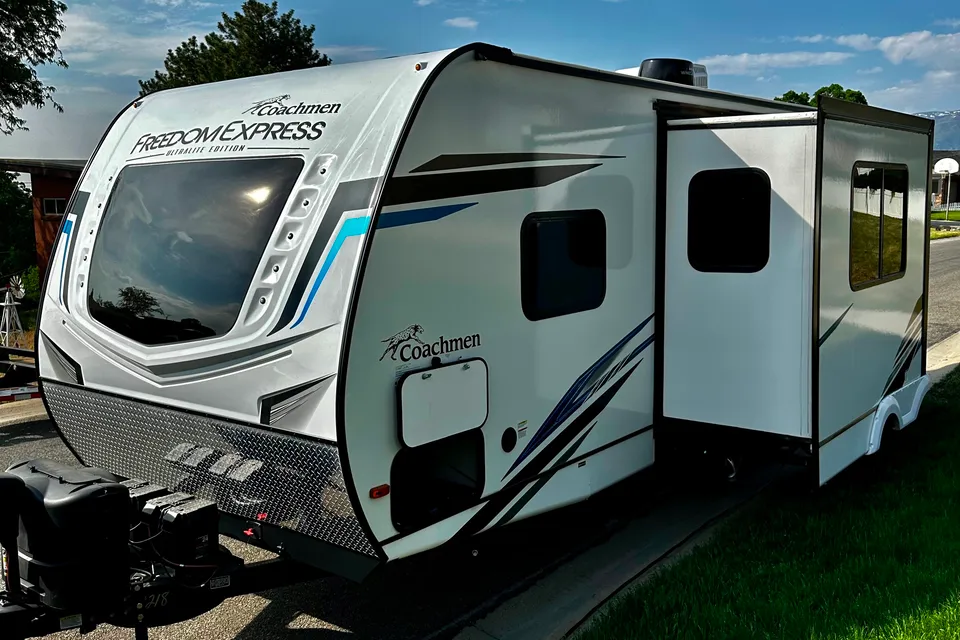 Coop’s 2022 Coachmen Freedom Express 28’ with Bunkhouse