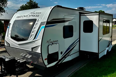 Coop’s 2022 Coachmen Freedom Express 28’ with Bunkhouse
