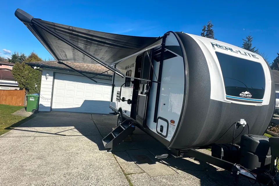 MOSH's Real lite mini trailer