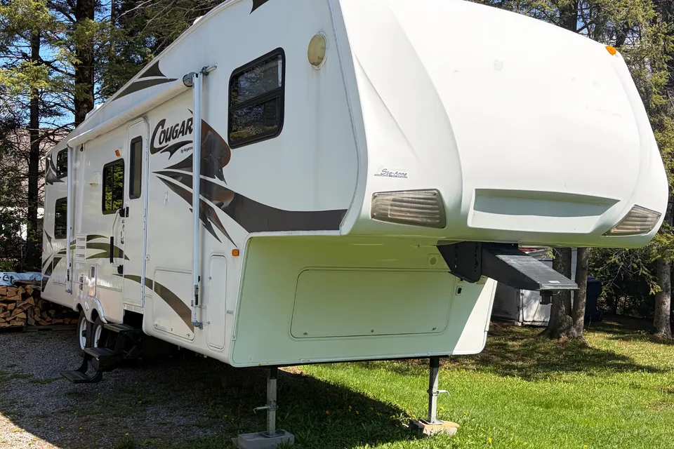 Maxime Keystone Cougar 32 pieds Sellette
