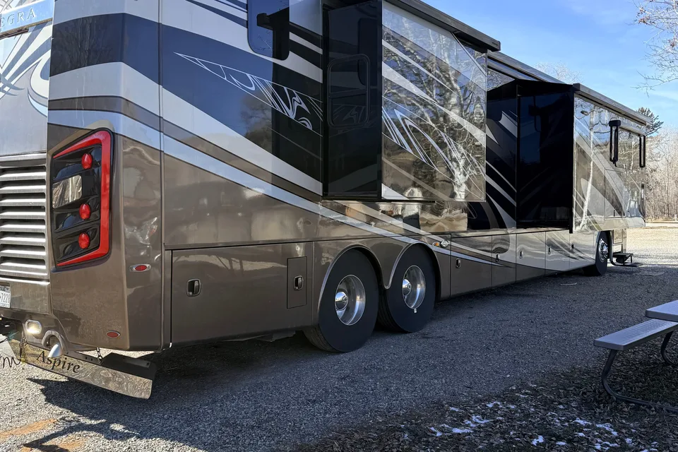 Entegra Coach Aspire 44R Class A