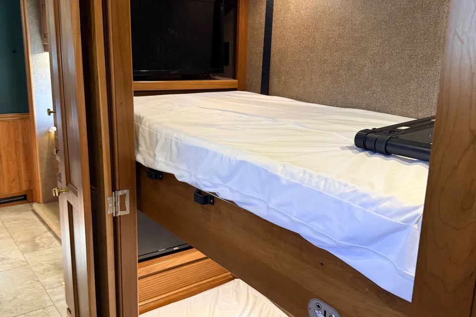 Entegra Coach Aspire 44R Class A