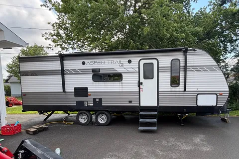 Jordan's Dutchmen Aspen Trail LE Travel Trailer