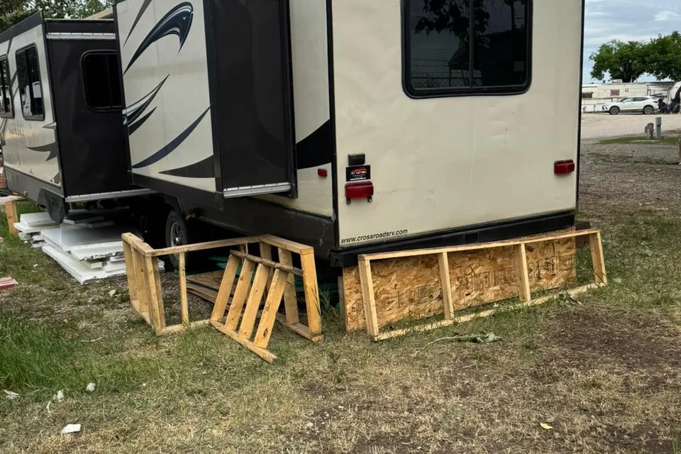 Allan's Crossroads Sunset Trail Travel Trailer