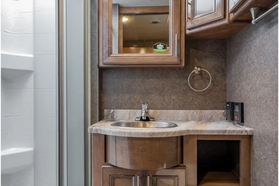2020 Thor Motor Coach Miramar - Class A Motorhome