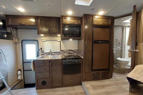 Kevin's Thor Motor Coach Freedom Elite Class C