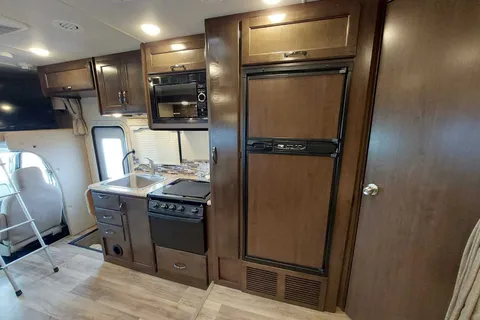 Kevin's Thor Motor Coach Freedom Elite Class C