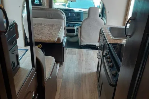 Kevin's Thor Motor Coach Freedom Elite Class C