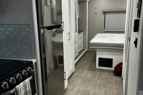 Wolf Den rentals-Coachmen Mirada Class A. Delivery and pick up only