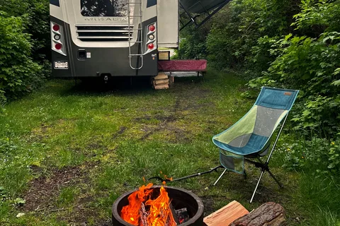 Wolf Den rentals-Coachmen Mirada Class A. Delivery and pick up only