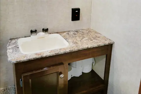 Hideaway RV rentals Pet friendly 2 bedroom spacious Hideout