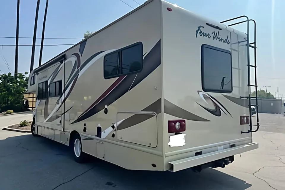 [41] Stress Free RVs - 2021 - Thor Motorcoach - Four Winds - 30D