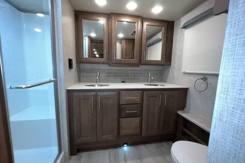 Elegant RV Rentals - Luxury on Wheels a 5 Star Experience