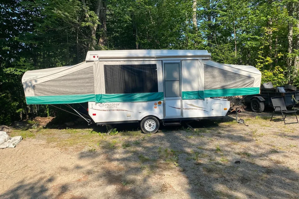 24 Ft Tent Trailer -Family and Pet Friendly