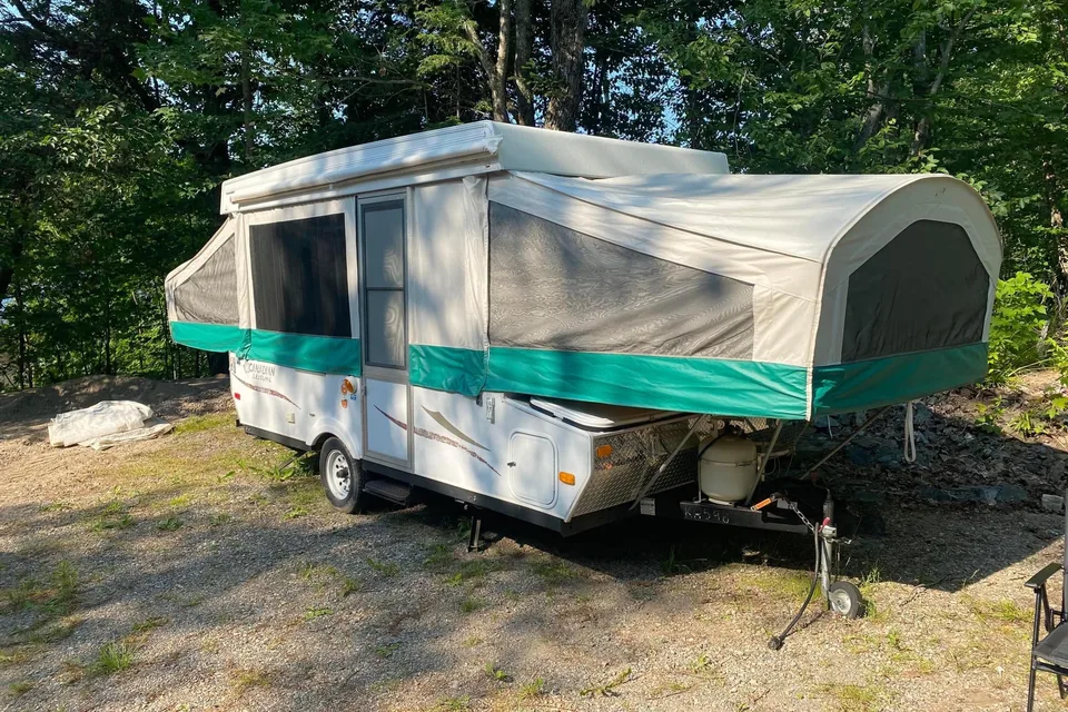 24 Ft Tent Trailer -Family and Pet Friendly