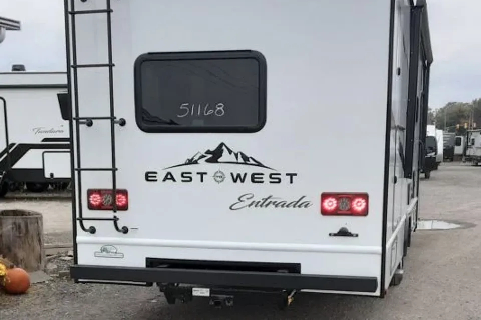 East to West 2950OK Class C