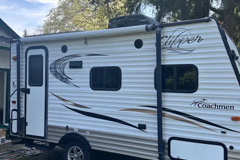 Coachmen Clipper Hybrid