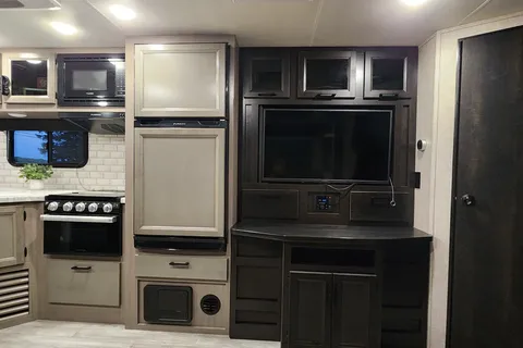 Jayco Jay Feather  Travel Trailer