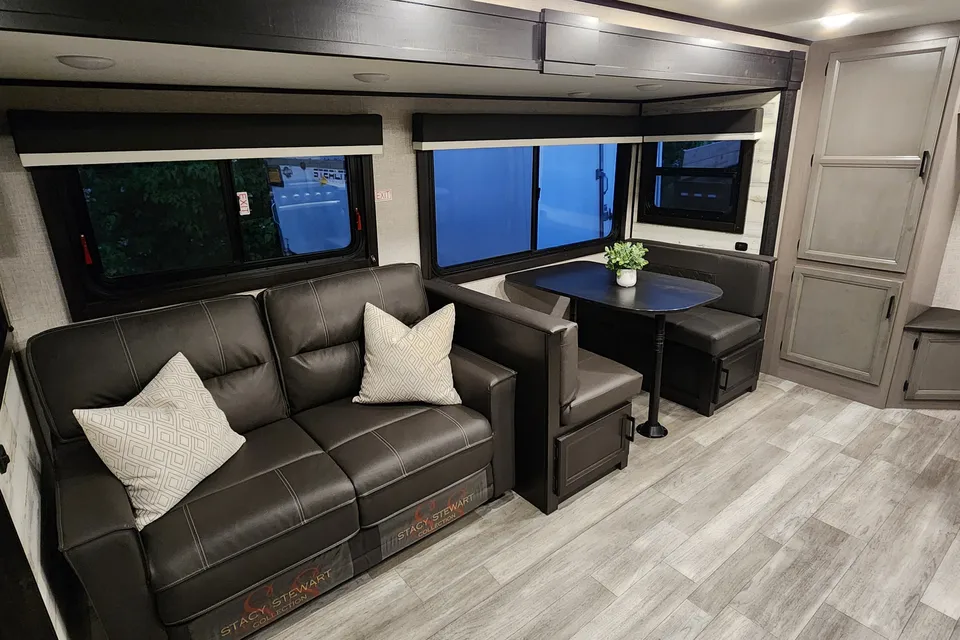 Jayco Jay Feather  Travel Trailer