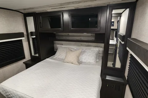 Jayco Jay Feather  Travel Trailer