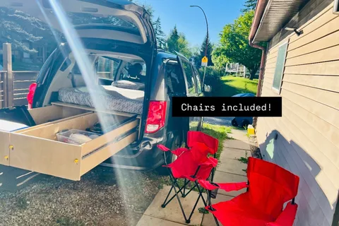 Dodge Grand Caravan (2 sleeps) Park pass+Airport pick up