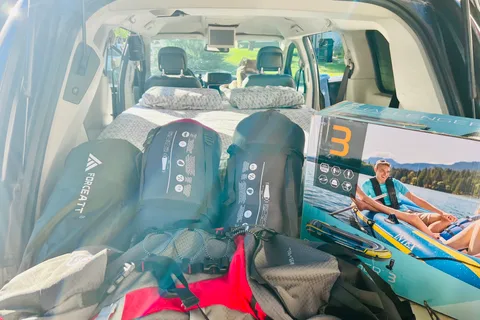Dodge Grand Caravan (2 sleeps) Park pass+Airport pick up