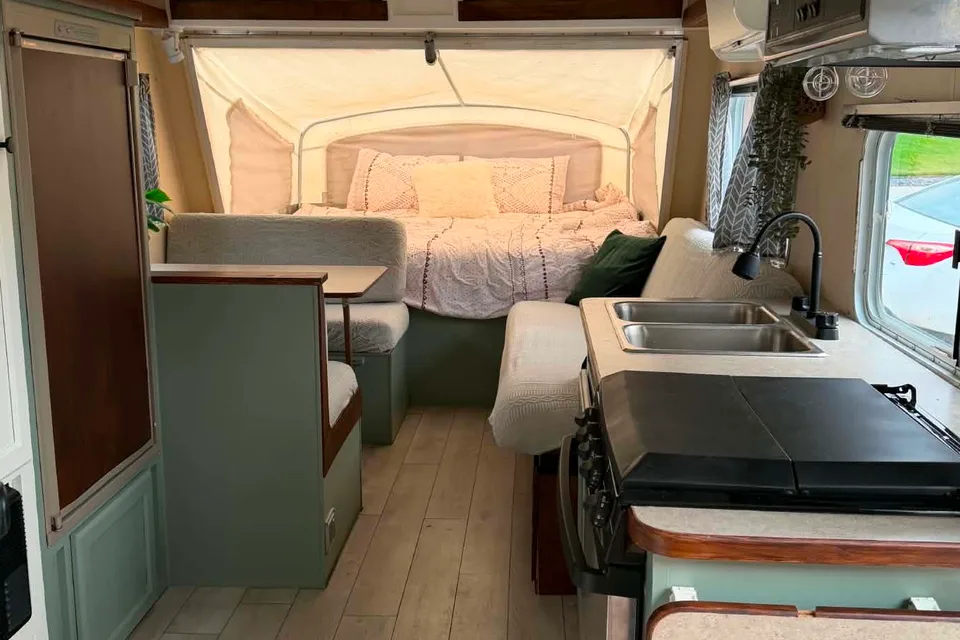 R-Vision Hybrid Cozy Cruiser