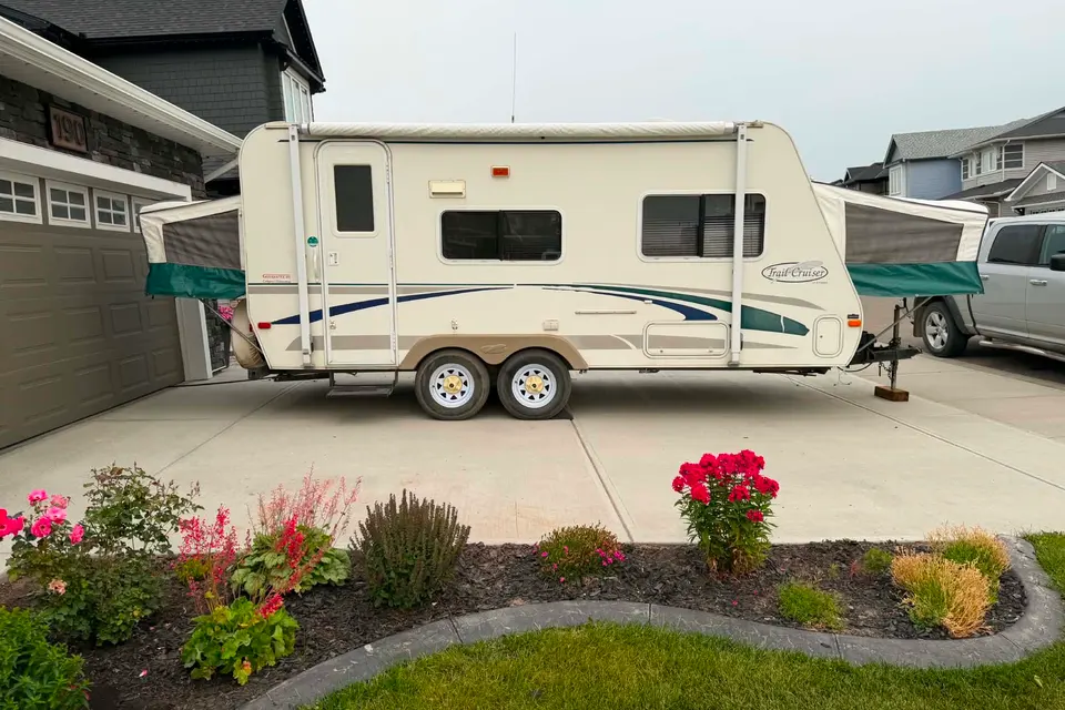 R-Vision Hybrid Cozy Cruiser