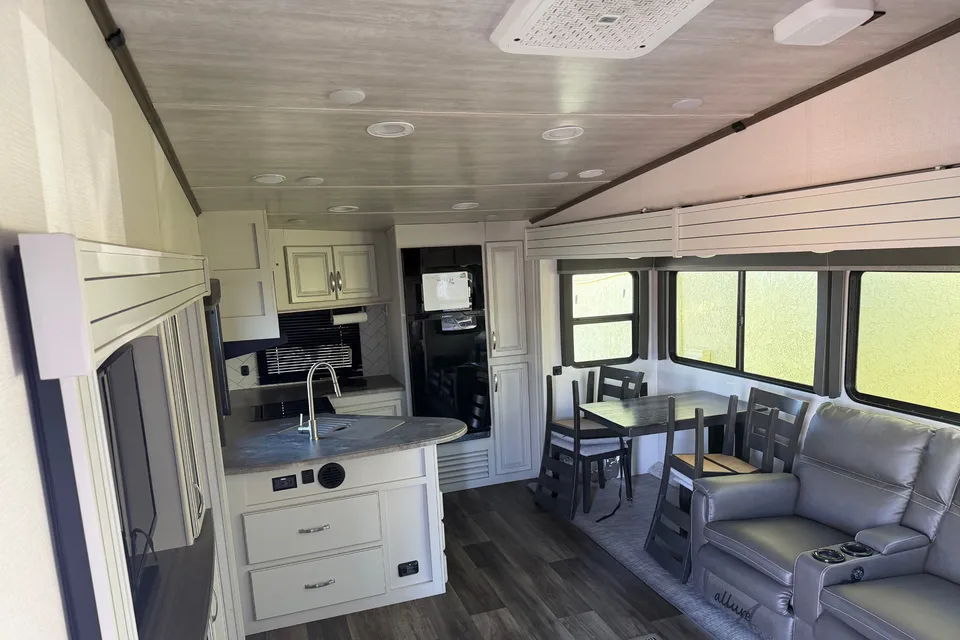 Steven's Keystone 29rks Fifth Wheel