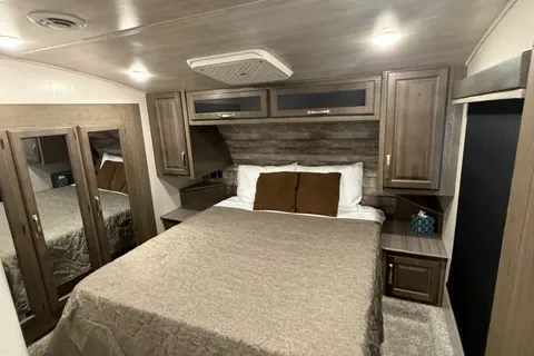 Steven's Keystone 29rks Fifth Wheel