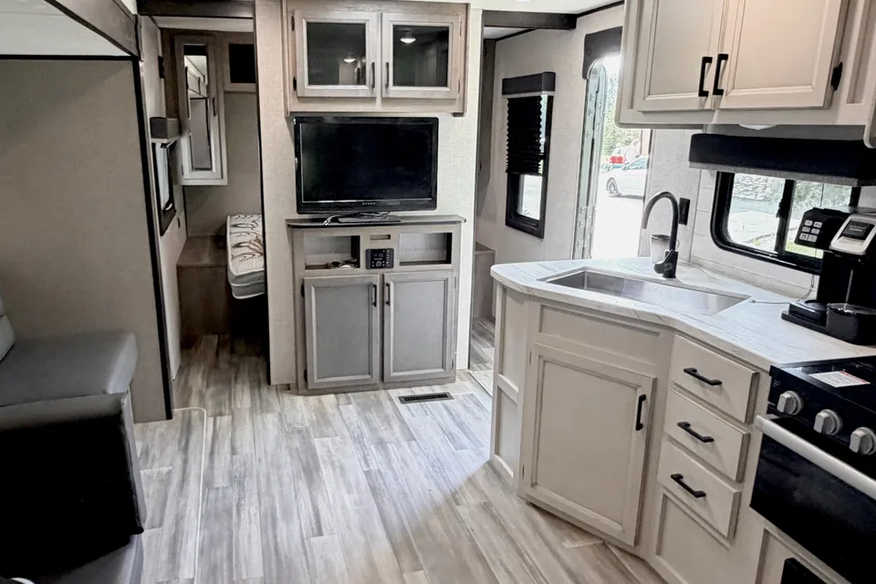 Kelsey’s Jayco Open Range 26BHS Travel Trailer