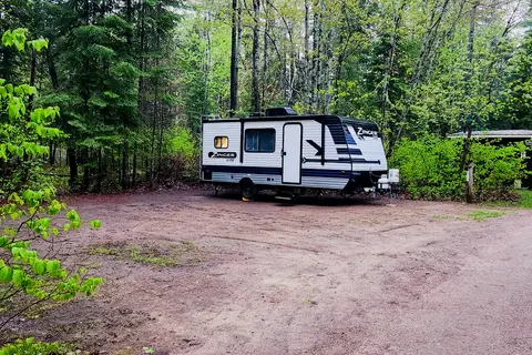 Ziggy the Zinger Lite 18RK Travel Trailer