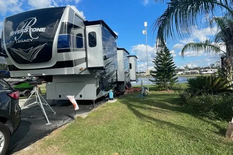 George's Forest River 442mc Fifth Wheel