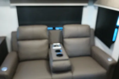 Tate and Allison's Venture SportsTrek Touring Edition Travel Trailer