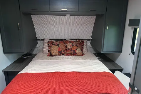Happy Glamping w/ Campfire Reverie