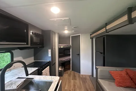 Happy Glamping w/ Campfire Reverie