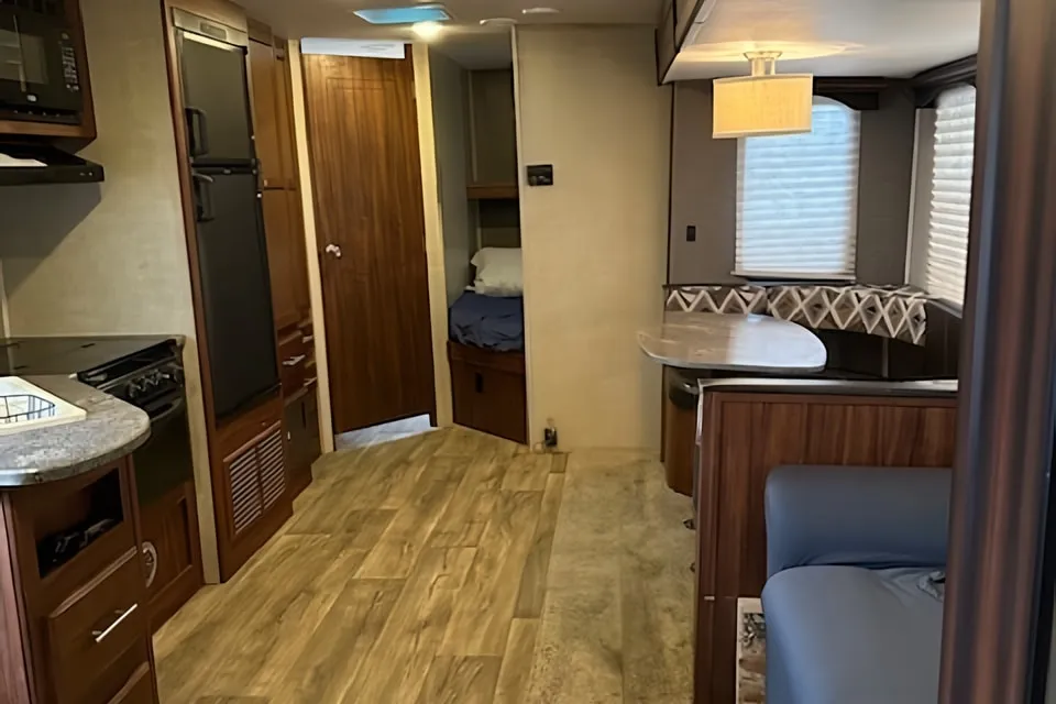 Pet Friendly 2016 Wilderness by Heartland bumper pull camper