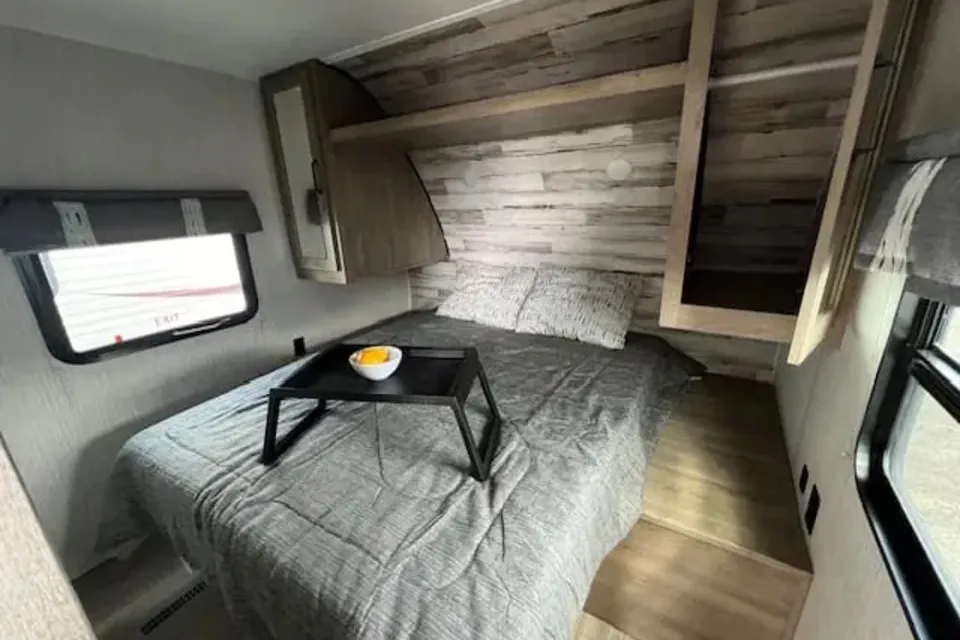 John's Forest River PUT25BHSC-425 Travel Trailer