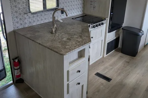 2024 Coachmen i-5 Edition; Sleeps 8