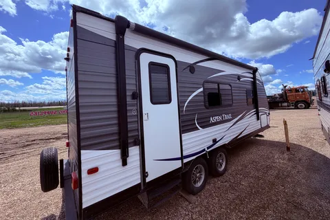 05 - 2019 - ASPEN TRAIL - 4100lbs - SLEEPS 4