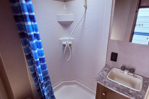 05 - 2019 - ASPEN TRAIL - 4100lbs - SLEEPS 4