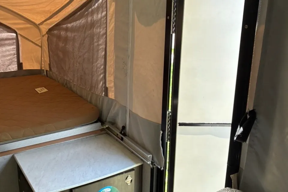 Edward's Coachmen Clipper pop-up camper Tent Trailer