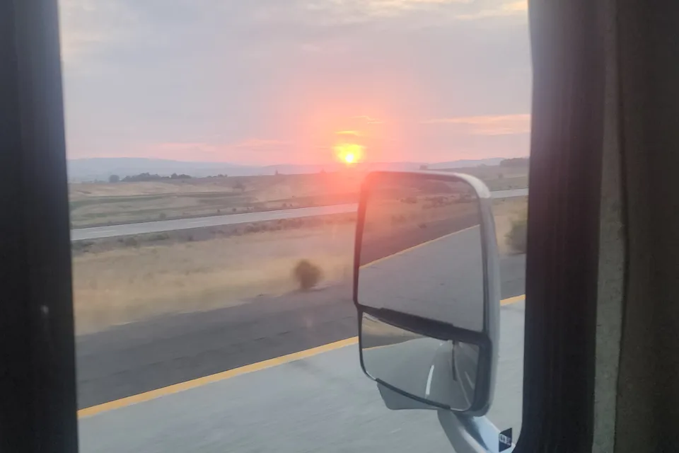 “The Outlaw Express” – Simple and Bold