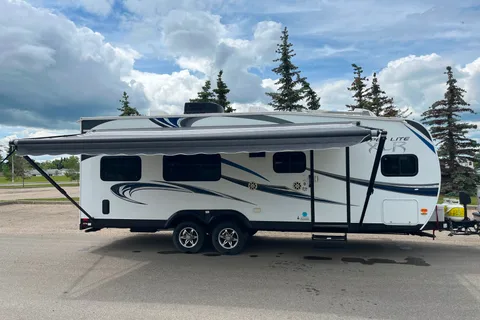 Weekend warrior XLR toy hauler