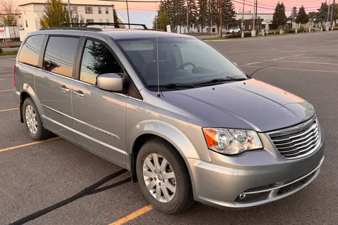Minivan camper «Two On The Road»