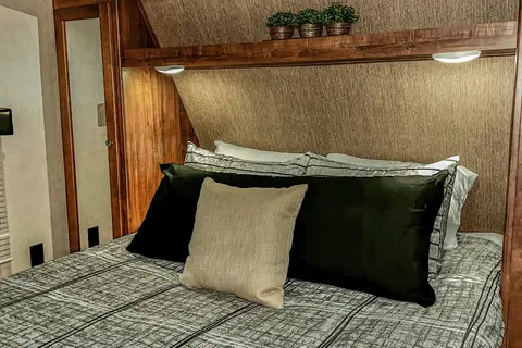 Luxury Aspen Trail 2980BHS Travel Trailer
