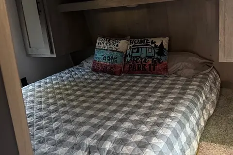 Stephanie's Keystone 260TBWE Travel Trailer