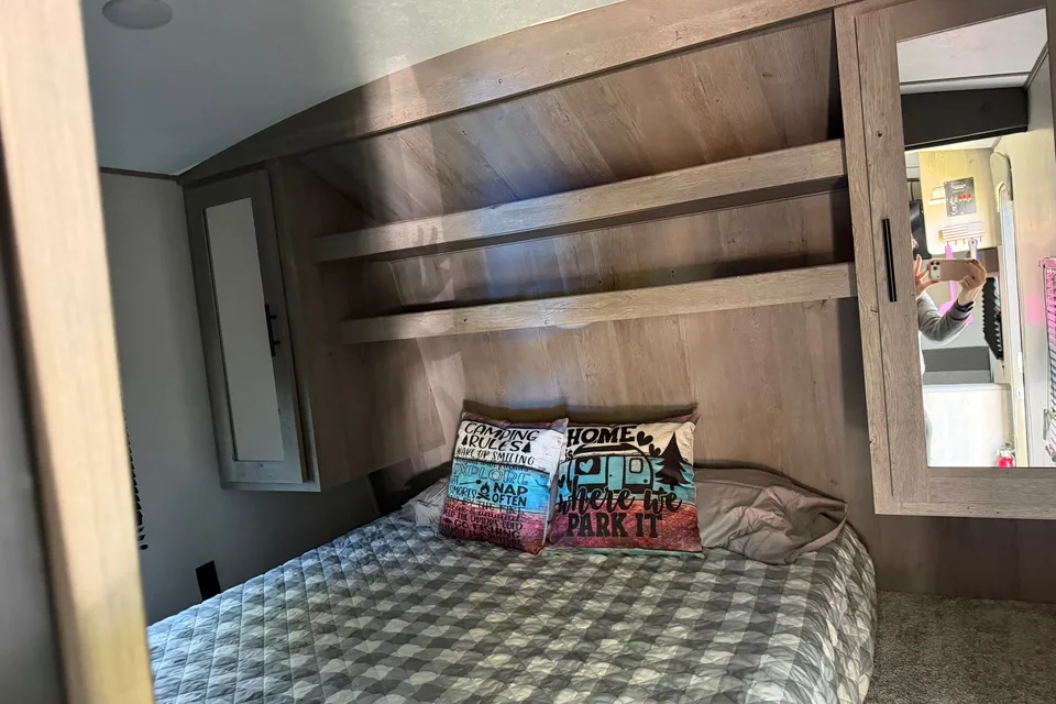 Stephanie's Keystone 260TBWE Travel Trailer