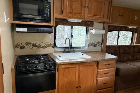 Chris's Coleman Lantern 240RB Travel Trailer