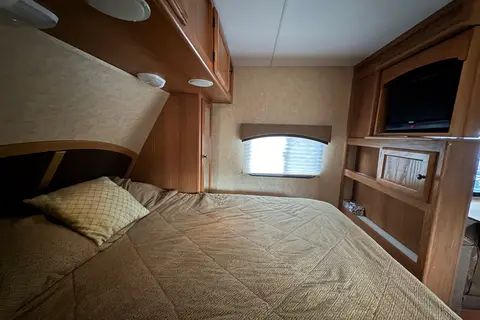 Chris's Coleman Lantern 240RB Travel Trailer